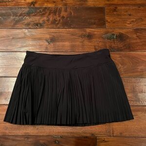 Lululemon pleat to street skirt